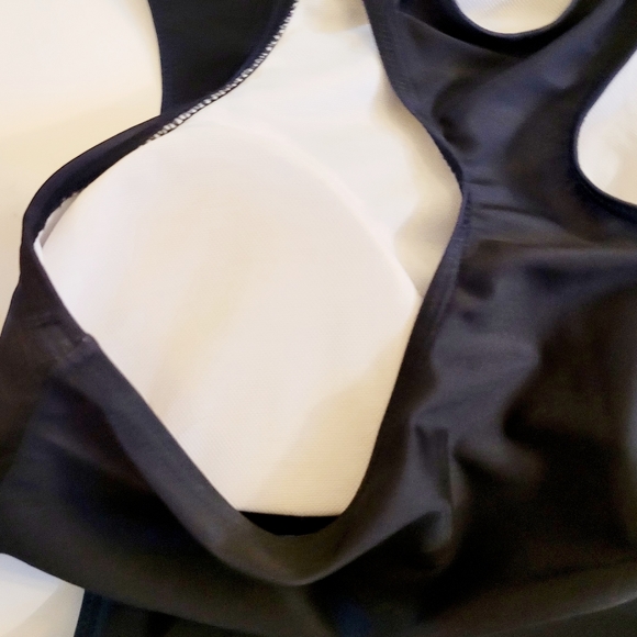 Bikini - Picture 6 of 6